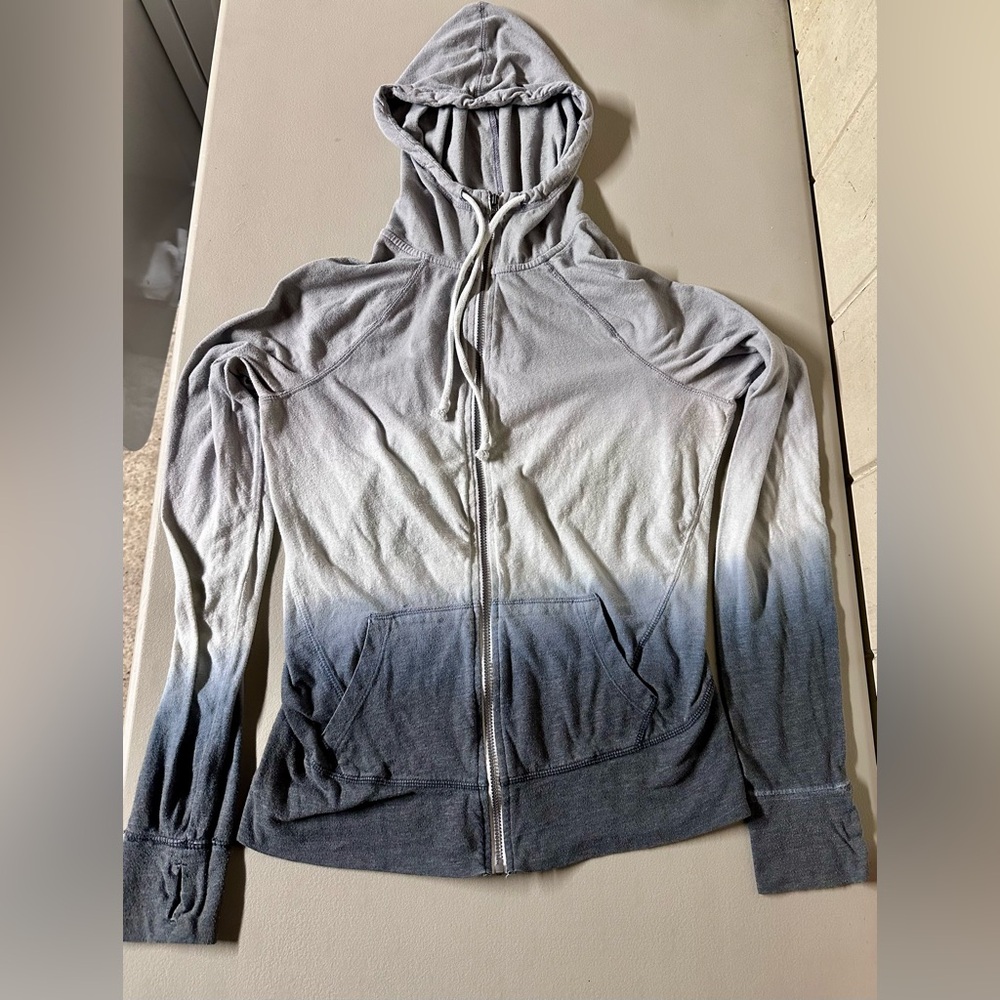SO Perfectly Soft Ombré Gray Zip Up Hoodie, size S